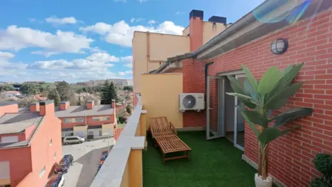 Ático en calle de la Alborada, 6