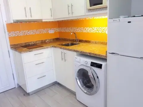 Estudio en calle Alfredo L Jones