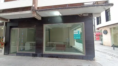 Local comercial en calle del Conde de Robledo