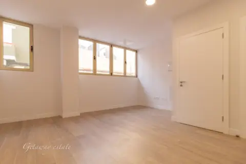 Piso en calle Angel Guimera, 68
