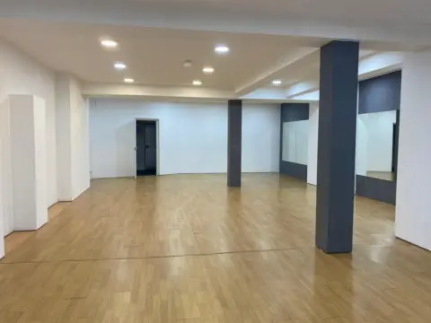 Local comercial en Centro Urbano 73