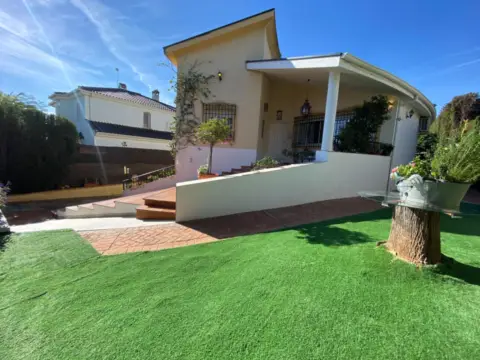 Chalet en calle Salvia