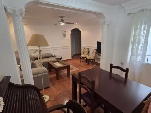 Piso en calle de Luis Ponce de León