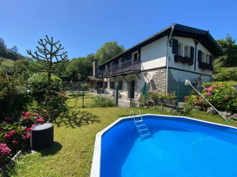 Chalet en calle Barrio Brazomar, nº 46