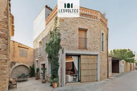 Chalet en Carrer Llavia