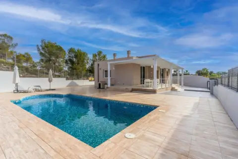 Chalet en calle Rio Alharabe