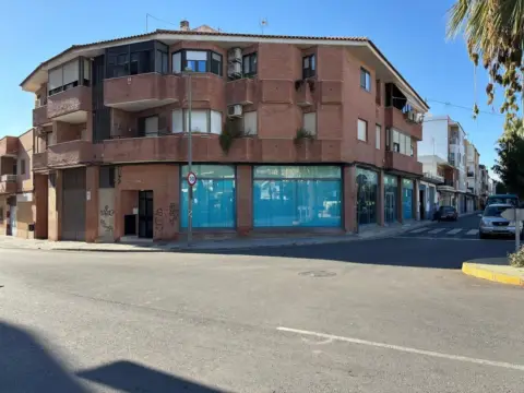 Local comercial en Los Barreros