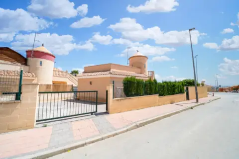 Chalet en calle Marte