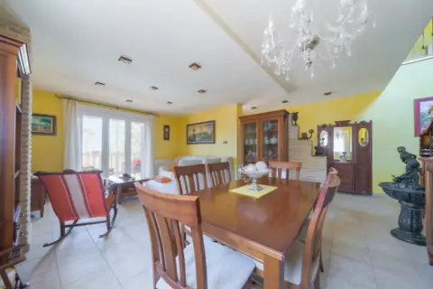 Chalet en Ronda de las Liebres, 14