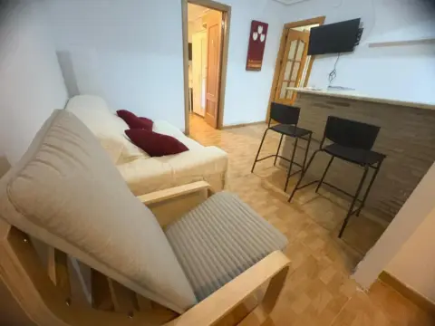 Piso en calle Victoria Domínguez Cerrato