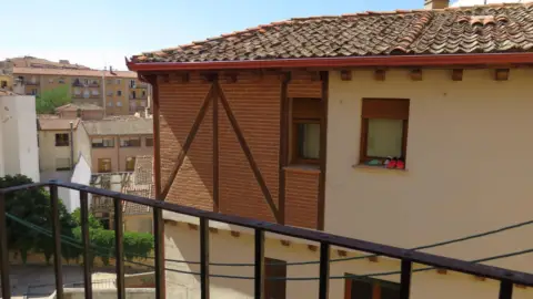 Edificio en Bajada de la Canaleja