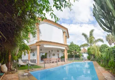 Chalet en Pago Alhaja