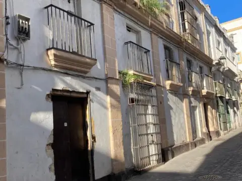 Edificio en calle de la Chanca
