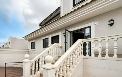 Chalet en calle de Villahermosa