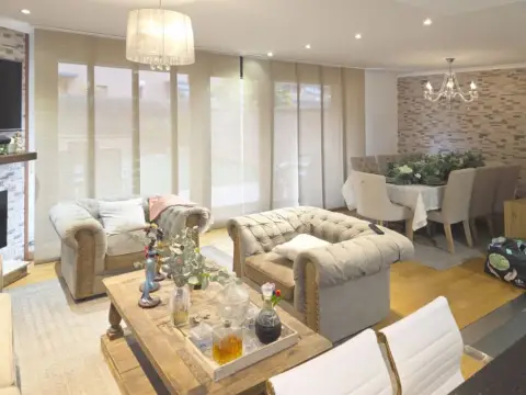 Casa adosada en calle de los Países Bajos, 30