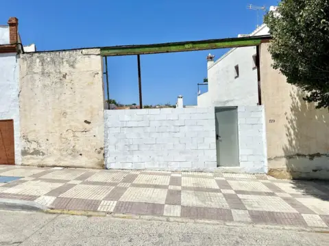 Terreno en calle de Granada