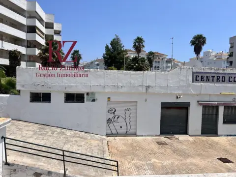Local comercial en calle José María Tres