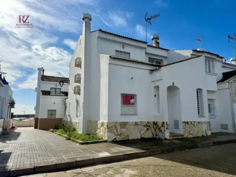 Casa pareada en Urbanización Atlántico