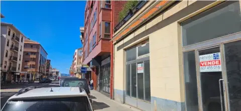Local comercial en Avenida de Santander, 2