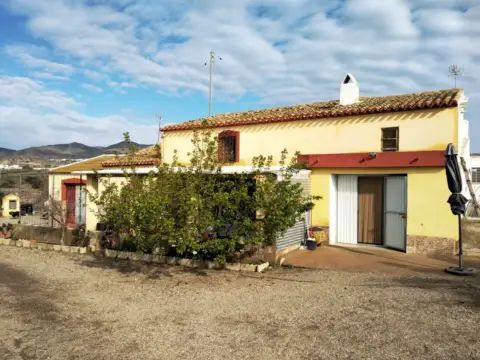 Finca rústica en El Límite