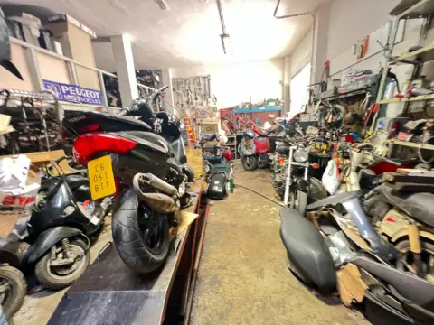 Local comercial en Avenida Juan Carlos I