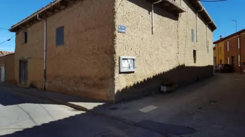 Casa rústica en calle Linares