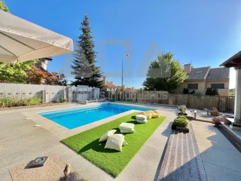 Chalet en Los Peñascales