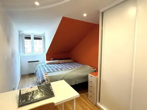 Piso en calle de Juan Bravo, 20