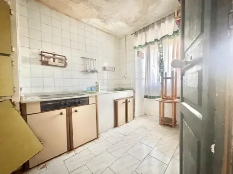 Casa adosada en Plaza de Carbayedo