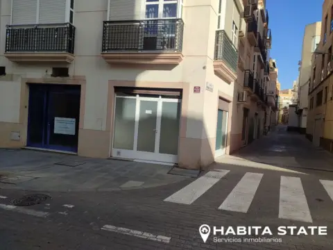 Local comercial en calle Murcia, 45