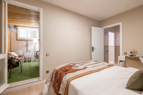 Habitación en Avinguda de la Mare de Déu de Montserrat, 39