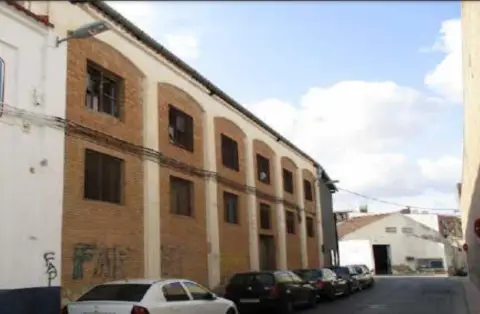 Industrial building in Santiago El Mayor