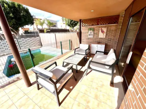 Casa adosada en Urb. La Quinta