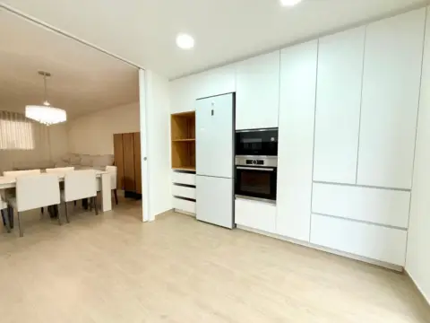 Chalet en San Antonio-San José-Los Ángeles