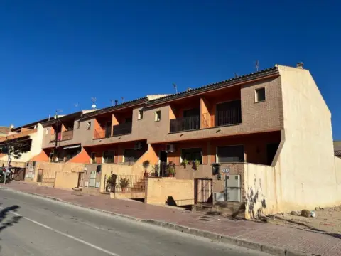 Casa adosada en Centro