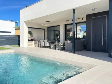 Chalet en calle de la Constancia, 12