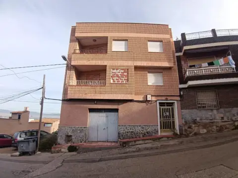 Edificio en calle Miravete, 39