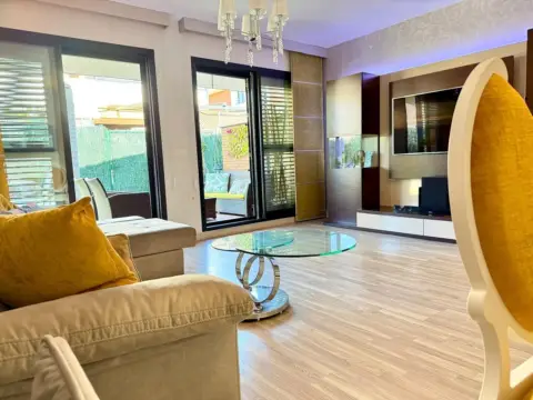 Casa pareada en calle Pintor Wssel de Guimbarda, 17