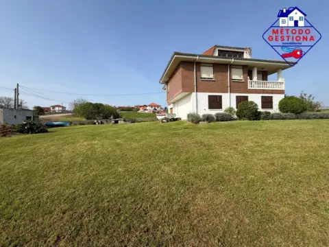 Chalet en Avenida de Cantabria, 574