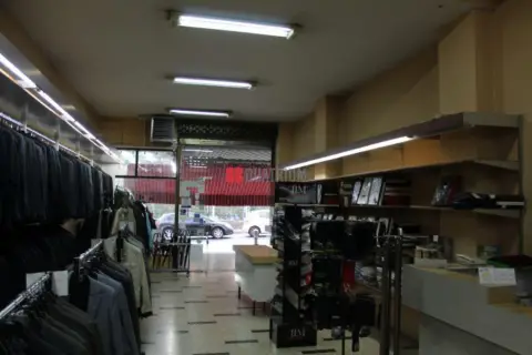 Local comercial en Ensanche-Sar