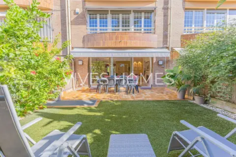 Casa adosada en Carrer de Durán i Xaus