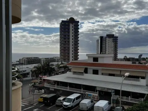 Piso en Avenida Adeje 300