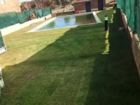 Casa adosada en calle Peñasolana
