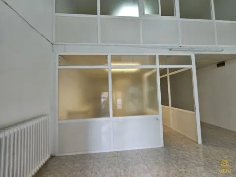 Local comercial en Plaza de los Castaños