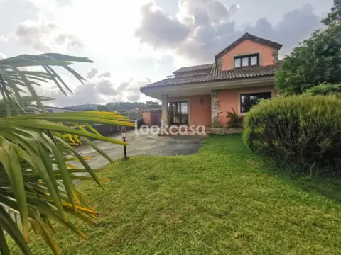 Chalet en Travesía de Rabuñade