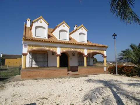 Chalet en Gibraleón