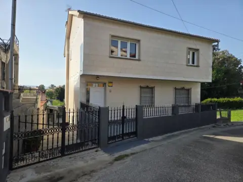 Chalet en calle Trabanca Badiña