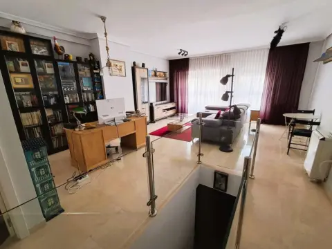 Dúplex en calle Campo de los Mártires