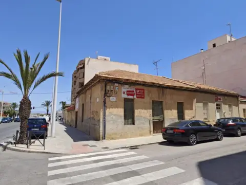 Terreno en Avenida de Cartagena