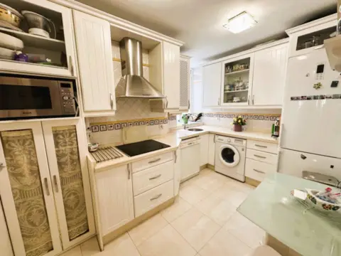 Piso en calle Bartolome de Medina